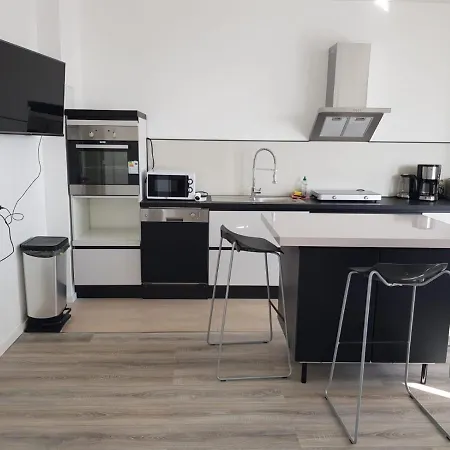 Apartment Gaestewohnung Alt Salbke Mit Kueche *