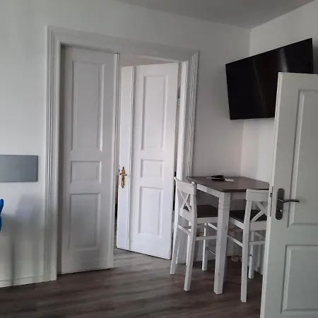 Gaestewohnung Alt Salbke Mit Kueche 公寓 *