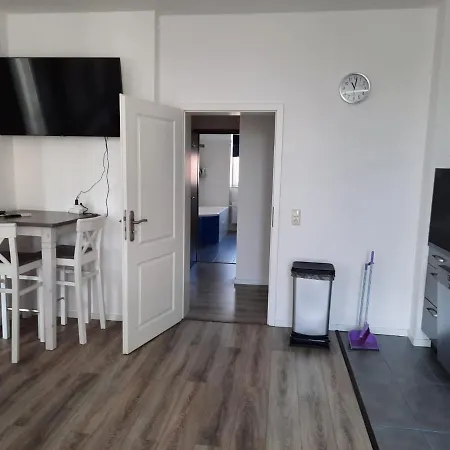 Gaestewohnung Alt Salbke Mit Kueche Apartment Magdeburg