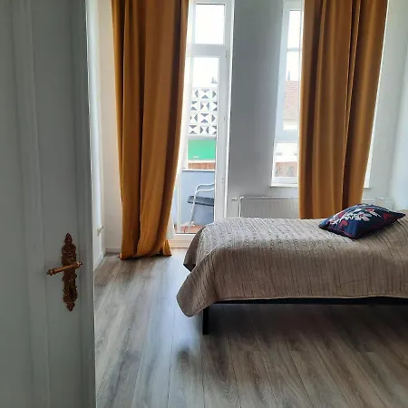Gaestewohnung Alt Salbke Mit Kueche *