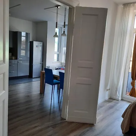 Gaestewohnung Alt Salbke Mit Kueche *