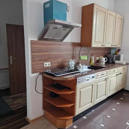 Gaestewohnung Alt Salbke Mit Kueche *