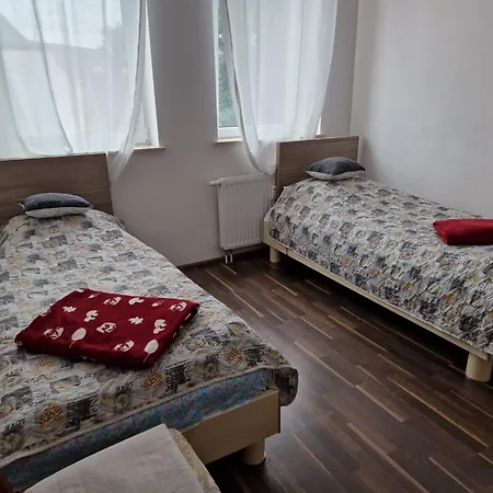 Apartment Gaestewohnung Alt Salbke Mit Kueche