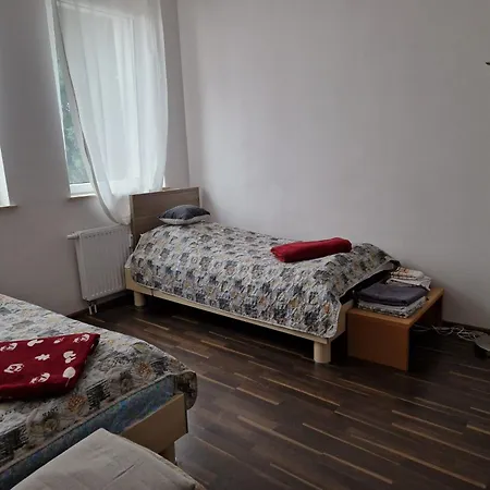 Apartment Gaestewohnung Alt Salbke Mit Kueche *